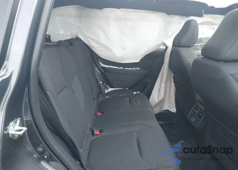 2025 Subaru Forester Premium Hybrid z USA, uszkodzony, nr VIN JF2SLSED3SH429095